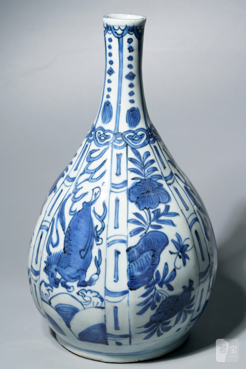 明万历 青花克拉克海马纹瓶 - 图7